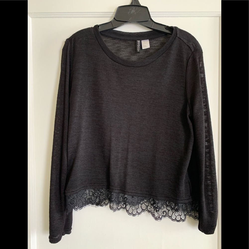 Sheet black sweater
